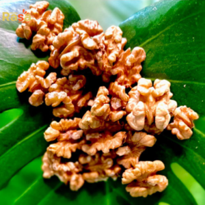 Pure Organic Walnuts (Akhrot) Without Shell – Fresh, Delicious & Nutritious!